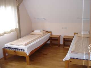 Проживание в семье Aisa Accommodation Пярну Двухместный номер с 2 отдельными кроватями-8